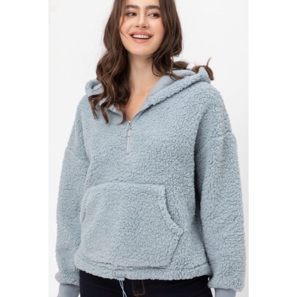 Light blue Soft teddy 1/2 zip up pullover with adjustable bottom NWT - Picture 4 of 11